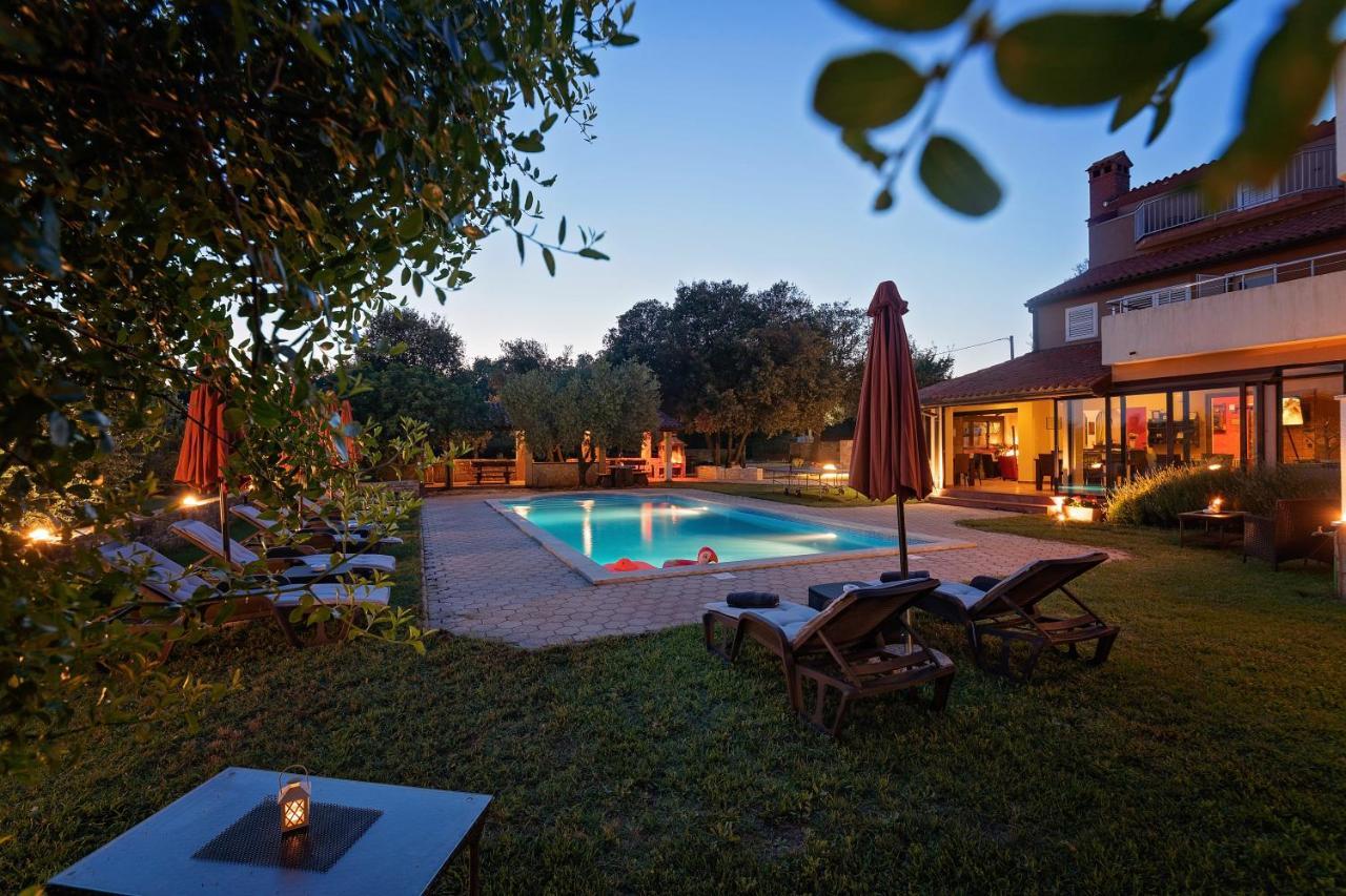 Guesthouse "Barboska" - Big Outdoor Swimming Pool & Private Tennis Court Vodnjan Dış mekan fotoğraf