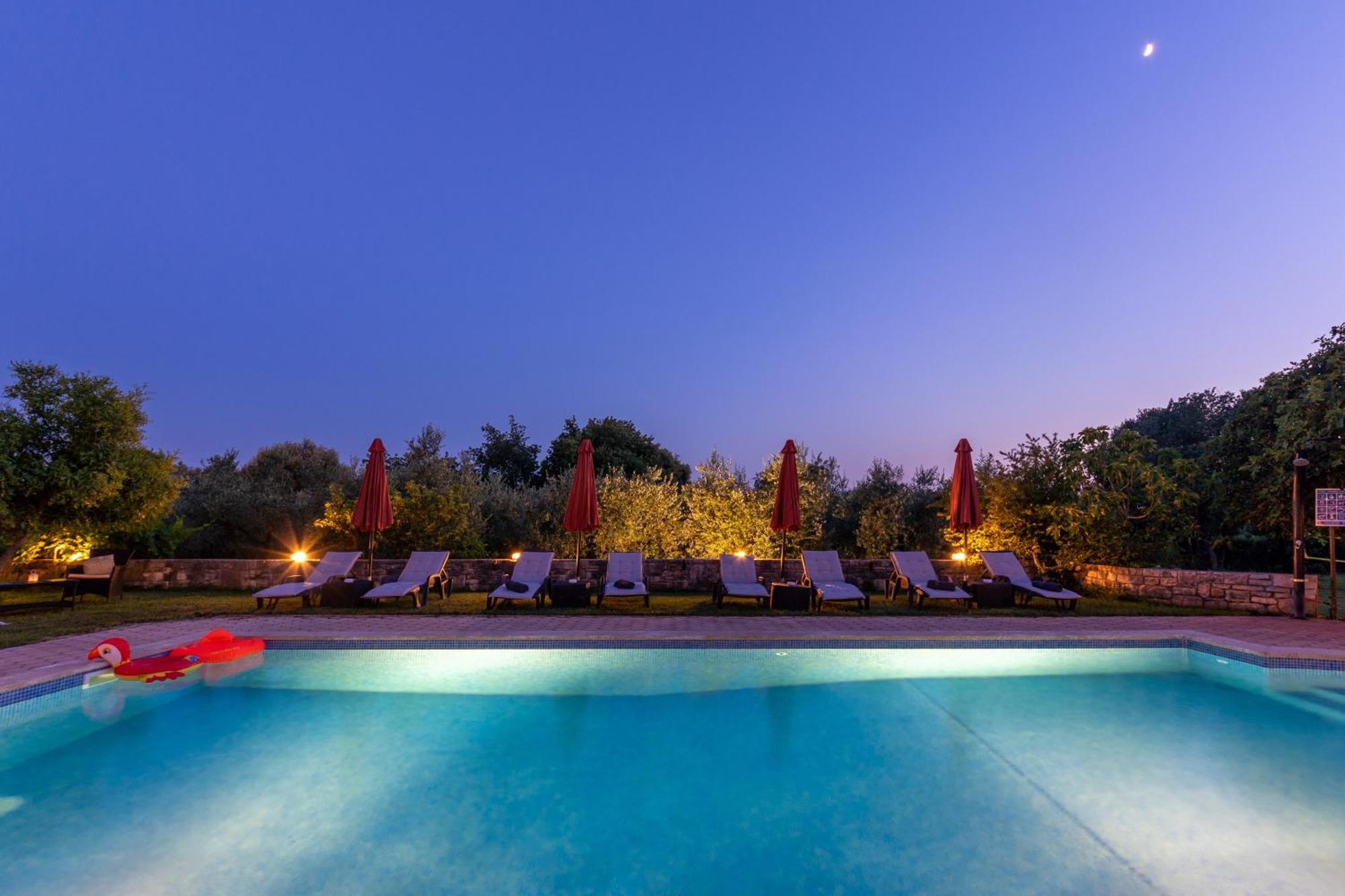 Guesthouse "Barboska" - Big Outdoor Swimming Pool & Private Tennis Court Vodnjan Dış mekan fotoğraf