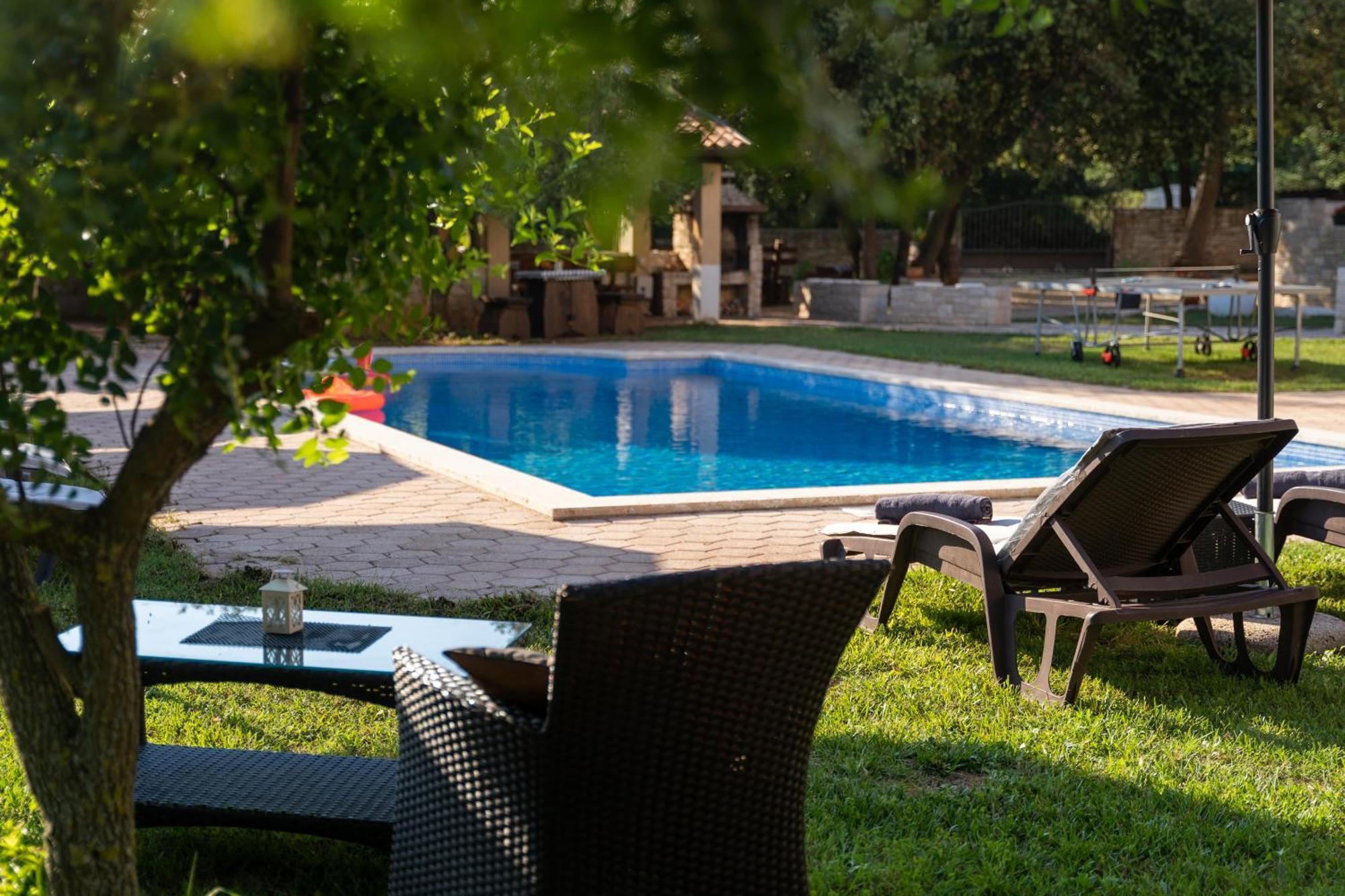 Guesthouse "Barboska" - Big Outdoor Swimming Pool & Private Tennis Court Vodnjan Dış mekan fotoğraf