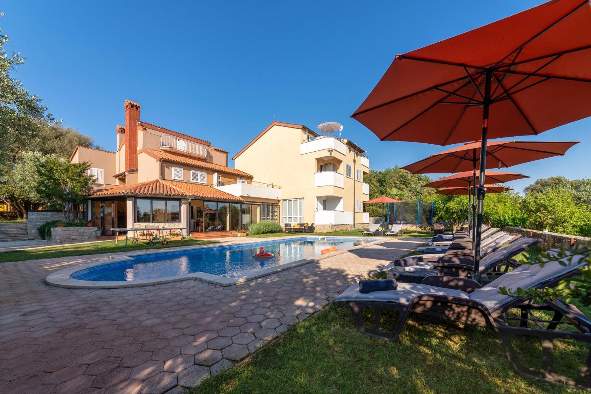 Guesthouse "Barboska" - Big Outdoor Swimming Pool & Private Tennis Court Vodnjan Dış mekan fotoğraf