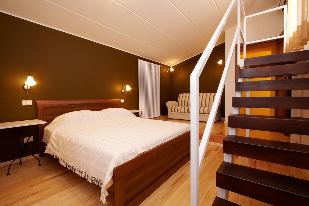 Guesthouse "Barboska" - Big Outdoor Swimming Pool & Private Tennis Court Vodnjan Oda fotoğraf
