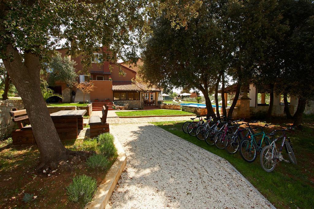 Guesthouse "Barboska" - Big Outdoor Swimming Pool & Private Tennis Court Vodnjan Dış mekan fotoğraf