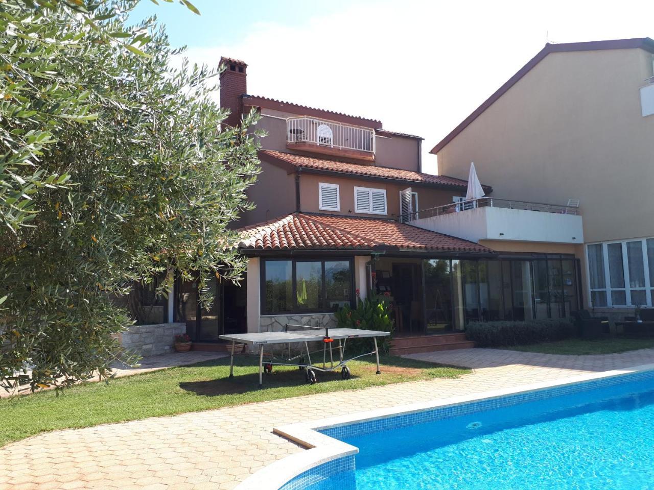 Guesthouse "Barboska" - Big Outdoor Swimming Pool & Private Tennis Court Vodnjan Dış mekan fotoğraf